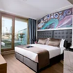 Four Sides Sisli Hotel 4*