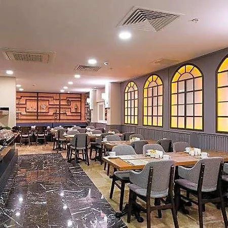 Otel Four Sides Sisli
