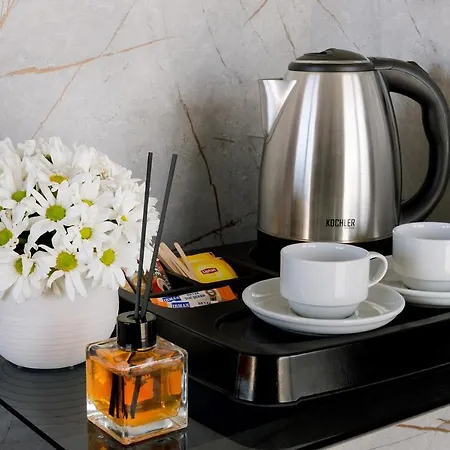 Four Sides Sisli 酒店 4*