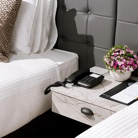 ホテル Four Sides Sisli 4*