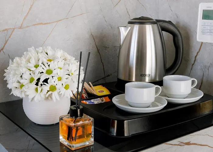 Four Sides Sisli מלון 4*