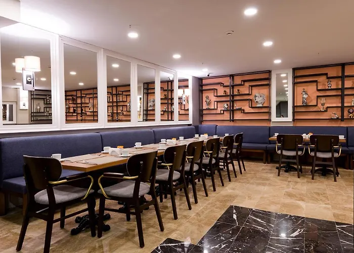 Four Sides Sisli מלון