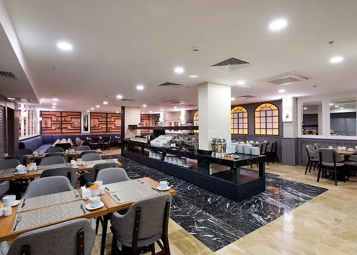 Four Sides Sisli מלון 4*