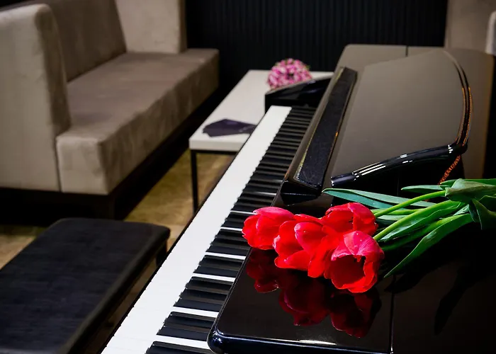 Four Sides Sisli Hotel 4*